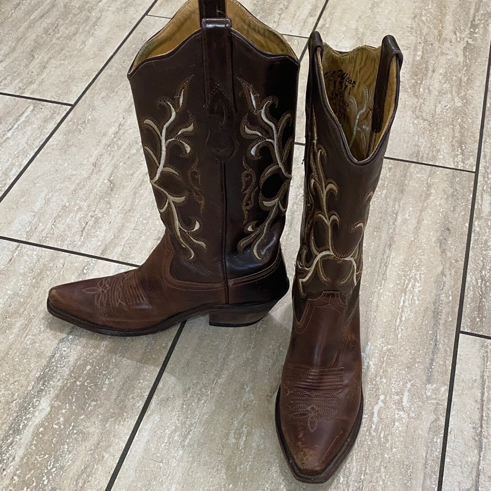 Old West Dark Brown Embroidered Heeled Boots